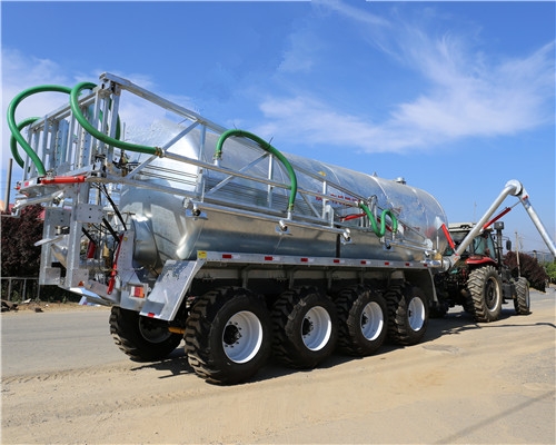 32噸液態(tài)施肥罐車(chē)